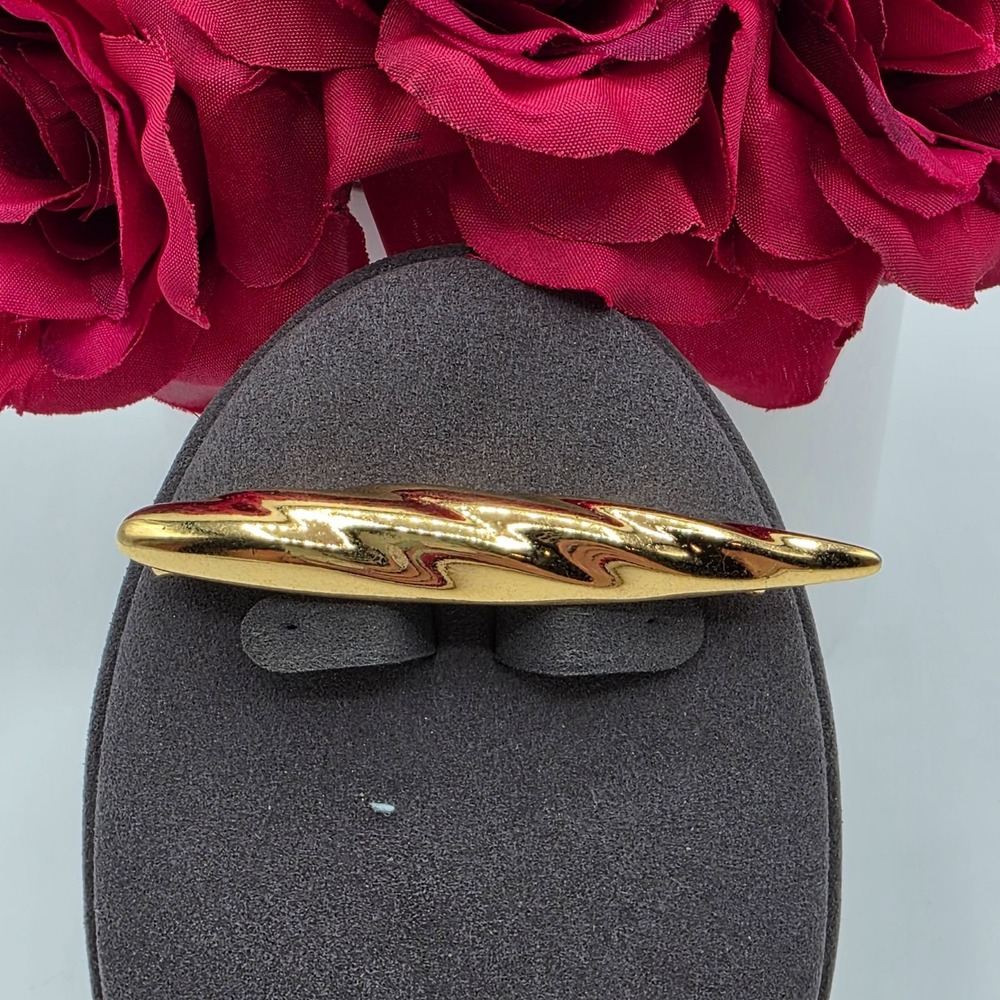 MONET‎ Gold Tone Textured Elongated Pin Brooch Statement Vintage Long Bar